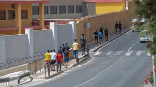 Ceuta acoge ya a 510 menores migrantes pese a tener 132 plazas disponibles. Ceuta acoge ya a 510 menores migrantes pese a tener 132 plazas disponibles.