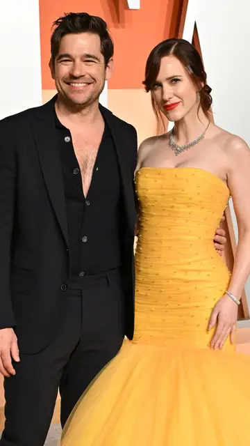 Jason Ralph y Rachel Brosnahan Jason Ralph y Rachel Brosnahan