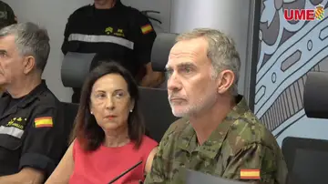 El Rey agradece a la UME su trabajo en los incendios forestales durante su visita al Cuartel General El Rey agradece a la UME su trabajo en los incendios forestales durante su visita al Cuartel General