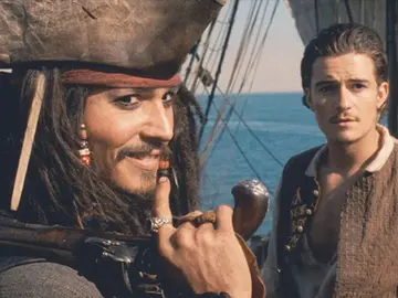 Johnny Depp y Orlando Bloom en Piratas del Caribe Johnny Depp y Orlando Bloom en Piratas del Caribe