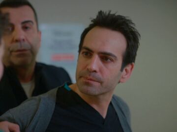 Evren estalla en el hospital: culpa a Uras y le pega un pu&ntilde;etazo al padre del chico que provoc&oacute; el accidente