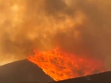 Incendio en el valle de Fornela, en León