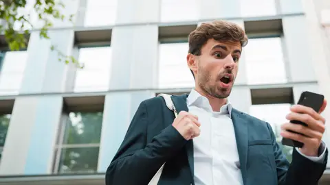 Hombre que llega tarde Hombre que llega tarde