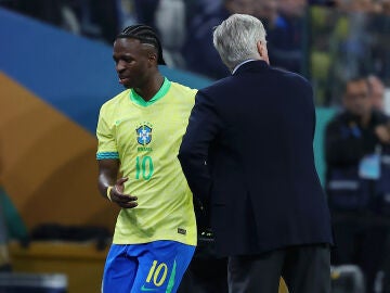 Vinícius y Ancelotti