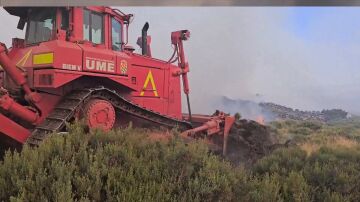 Maquinaria pesada para evitar la propagación de incendios