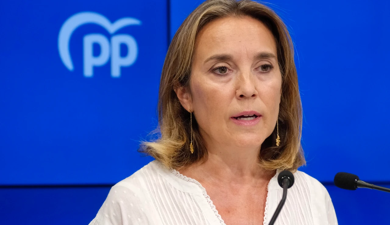 La vicesecretaria de Regeneración Institucional del PP, Cuca Gamarra, durante la rueda de prensa ofrecida este sábado en Logroño.