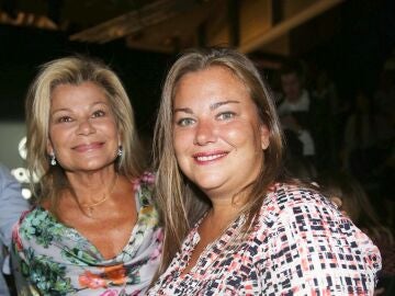Cari Lapique y su hija, Caritina Goyanes