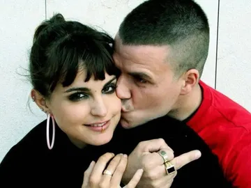 Verónica Echegui y Dani Martín en Yo soy la Juani Verónica Echegui y Dani Martín en Yo soy la Juani