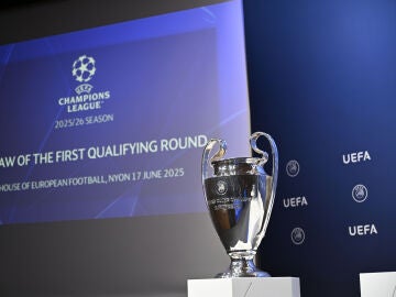 Imagen de archivo de un sorteo previo de la UEFA Champions League