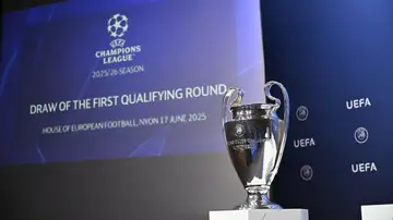 Imagen de archivo de un sorteo previo de la UEFA Champions League Imagen de archivo de un sorteo previo de la UEFA Champions League