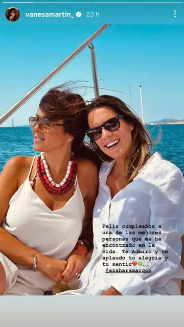 Felicitación de Vanesa Martín a su novia, Azahara Margón Felicitación de Vanesa Martín a su novia, Azahara Margón