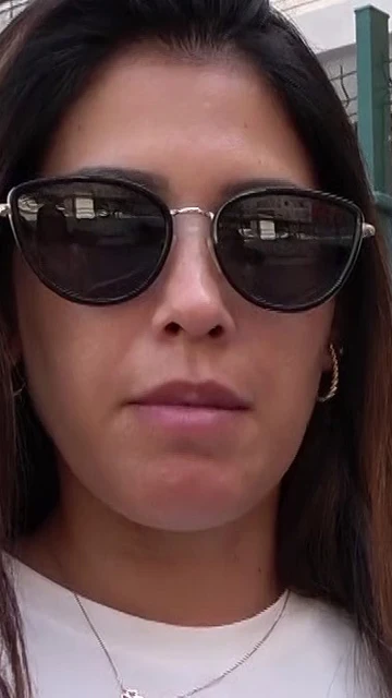 Gabriela Guillén atendiendo a la prensa Gabriela Guillén atendiendo a la prensa