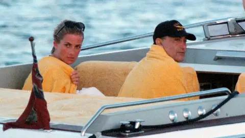 Lady Di y Dodi Al-Fayed en Cerdeña Lady Di y Dodi Al-Fayed en Cerdeña