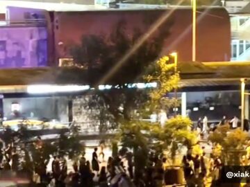 Dos detenidos en las fiestas del barrio de Sants, en Barcelona, tras una trifulca que se inició en el punto lila