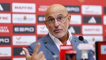 Luis de la Fuente en rueda de prensa