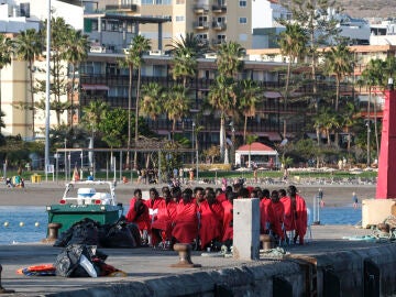 El Gobierno declara la contingencia migratoria en Canarias, Ceuta y Melilla para trasladar a 4.000 menores no acompañados