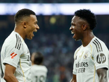 Kylian Mbappé y Vinícius Jr en el duelo ante Osasuna