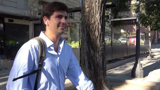 Juan Urquijo, preguntado por la prensa
