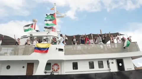 La Flotilla 'Global Sumud' que partía hacia Gaza regresa a Barcelona por el mal tiempo La Flotilla 'Global Sumud' que partía hacia Gaza regresa a Barcelona por el mal tiempo