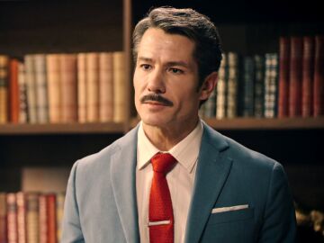 Cap&iacute;tulo 384 de Sue&ntilde;os de libertad; 2 de septiembre: El futuro pol&iacute;tico de Pelayo, en peligro tras el esc&aacute;ndalo de la f&aacute;brica