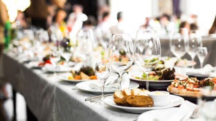 Un banquete con sorpresa: al menos 46 afectados por salmonella en una boda en Cantabria