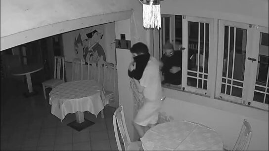 La difusi&oacute;n de las im&aacute;genes de una c&aacute;mara de seguridad alerta a unos ladrones 