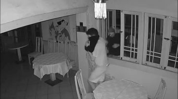 La difusión de las imágenes de una cámara de seguridad alerta a unos ladrones 