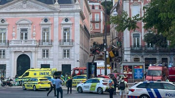 Al menos 3 muertos y 20 heridos al descarrilar el funicular más popular de Lisboa