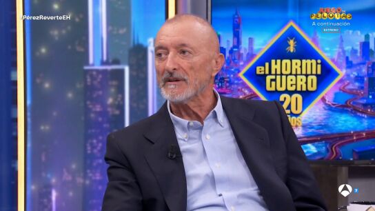 Arturo P&eacute;rez-Reverte habla sin tapujos del expresidente: "Zapatero era tonto y se hizo malo"