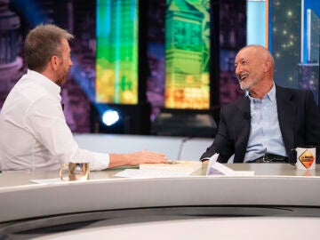 Arturo P&eacute;rez-Reverte se moja al hablar de Vox: "Es el comod&iacute;n de todos menos del PP, es el gran revulsivo pol&iacute;tico"