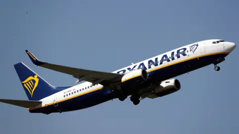 A3 Noticias 2 (03-09-25) Ryanair no operará desde de Santiago y cancelará los vuelos a Vigo y Tenerife Norte A3 Noticias 2 (03-09-25) Ryanair no operará desde de Santiago y cancelará los vuelos a Vigo y Tenerife Norte