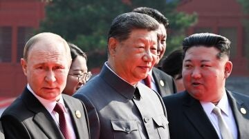 Vladimir Putin, Xi Jinping y Kim Jong-Un