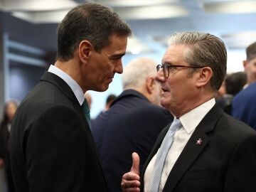  Pedro Sánchez con Keir Starmer