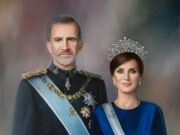 Así es el primer retrato de Felipe VI y la reina Letizia juntos de gala Así es el primer retrato de Felipe VI y la reina Letizia juntos de gala