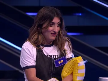El regalo envenenado de Juanra Bonet a Susi Caramelo: los cómicos se juegan su victoria sobre los cantantes El regalo envenenado de Juanra Bonet a Susi Caramelo: los cómicos se juegan su victoria sobre los cantantes