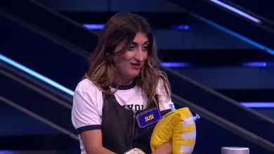 El regalo envenenado de Juanra Bonet a Susi Caramelo: los cómicos se juegan su victoria sobre los cantantes El regalo envenenado de Juanra Bonet a Susi Caramelo: los cómicos se juegan su victoria sobre los cantantes