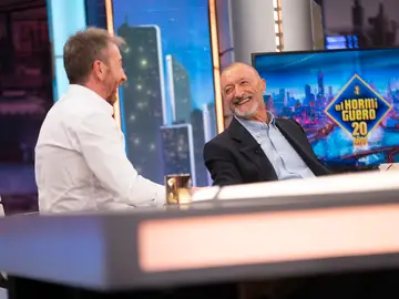 La teoría de Arturo Pérez-Reverte sobre el futuro de Pablo Iglesias: "Quiere liderar una liga antifascista" La teoría de Arturo Pérez-Reverte sobre el futuro de Pablo Iglesias: "Quiere liderar una liga antifascista"