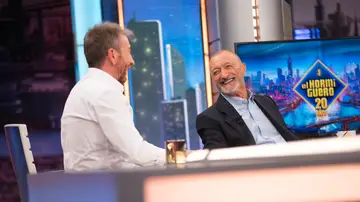 La teoría de Arturo Pérez-Reverte sobre el futuro de Pablo Iglesias: "Quiere liderar una liga antifascista" La teoría de Arturo Pérez-Reverte sobre el futuro de Pablo Iglesias: "Quiere liderar una liga antifascista"