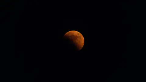 Imagen de archivo de una luna de sangre. Imagen de archivo de una luna de sangre.