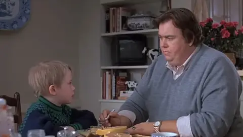 Macaulay Culkin y John Candy en Solos con nuestro tío Macaulay Culkin y John Candy en Solos con nuestro tío