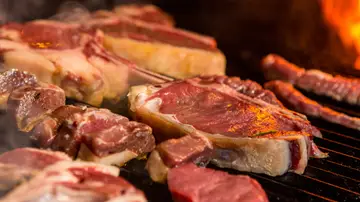 China impone aranceles de hasta el 62% a la carne de cerdo europea: estas son las empresas españolas afectadas China impone aranceles de hasta el 62% a la carne de cerdo europea: estas son las empresas españolas afectadas