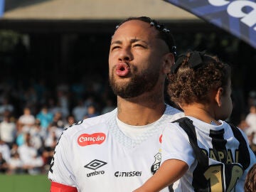 Neymar en un partido con el Santos
