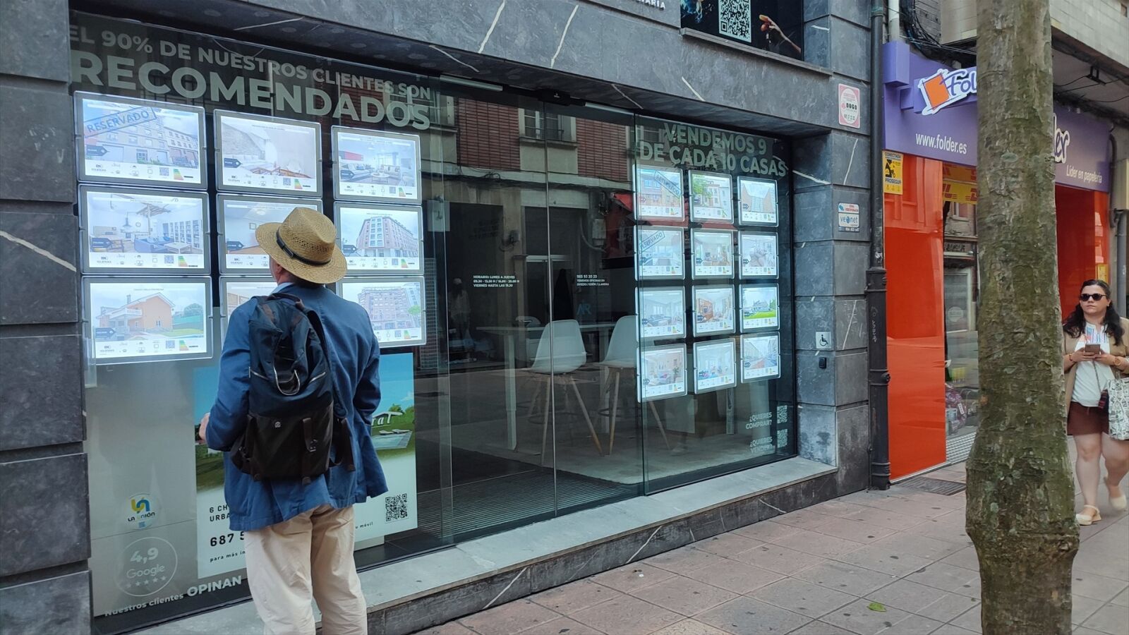 El alquiler se convierte en un lujo: cuesta más esfuerzo que la hipoteca y en Barcelona exige el 44% del sueldo