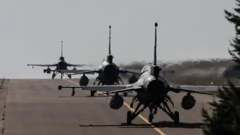 Aviones de combate F16. Aviones de combate F16.