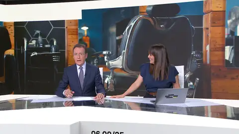 El chascarrillo de Matías Prats sobre la nueva política de cancelación de las peluquerías: "No se han cortado" El chascarrillo de Matías Prats sobre la nueva política de cancelación de las peluquerías: "No se han cortado"