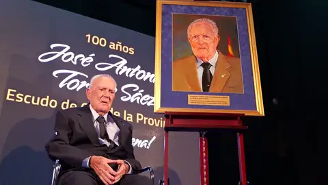 Homenaje a José Antonio Torres por su centenaria vida dedicada a los ciudadanos Homenaje a José Antonio Torres por su centenaria vida dedicada a los ciudadanos