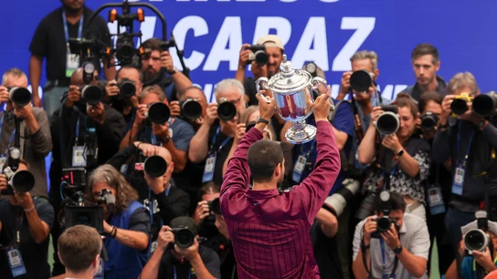 Carlos Alcaraz posa con su segundo US Open Carlos Alcaraz posa con su segundo US Open