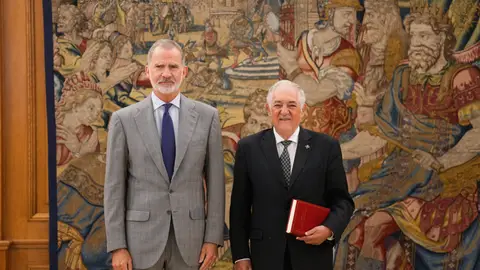 El rey recibe en audiencia al presidente del Tribunal Constitucional, Cándido Conde-Pumpido El rey recibe en audiencia al presidente del Tribunal Constitucional, Cándido Conde-Pumpido
