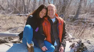 Bruce Willis y su mujer Emma Heming Bruce Willis y su mujer Emma Heming