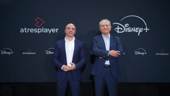 Jos&eacute; Antonio Ant&oacute;n (Director General de Atresmedia Audiovisual) y Simon Amselem (consejero delegado The Walt Disney Company Espa&ntilde;a&Portugal)